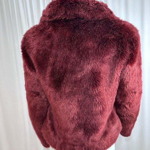 Express burgundy faux fur Red Jacket - Picture 3 of 7